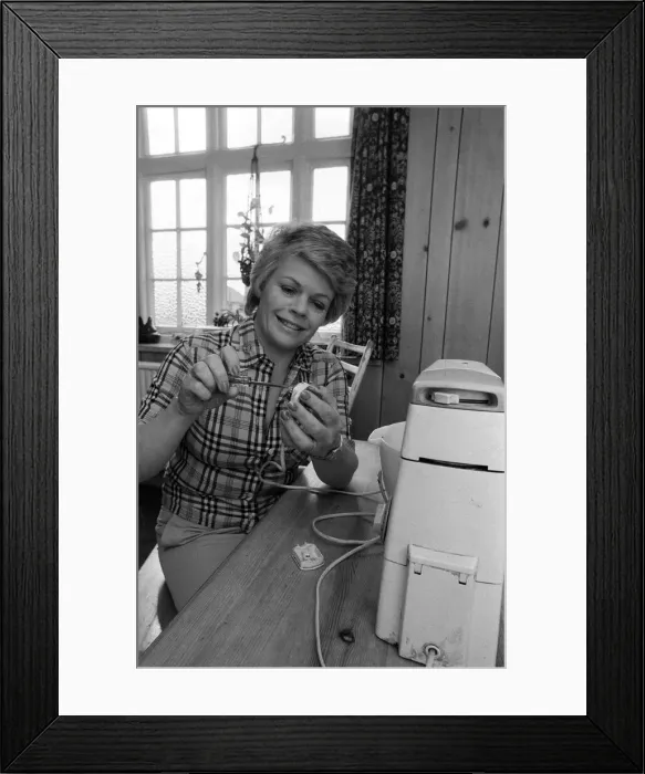 Framed Print : Judith Chalmers doing some DIY. May 1979 Framed Print : Judith Chalmers doing some DIY. May 1979