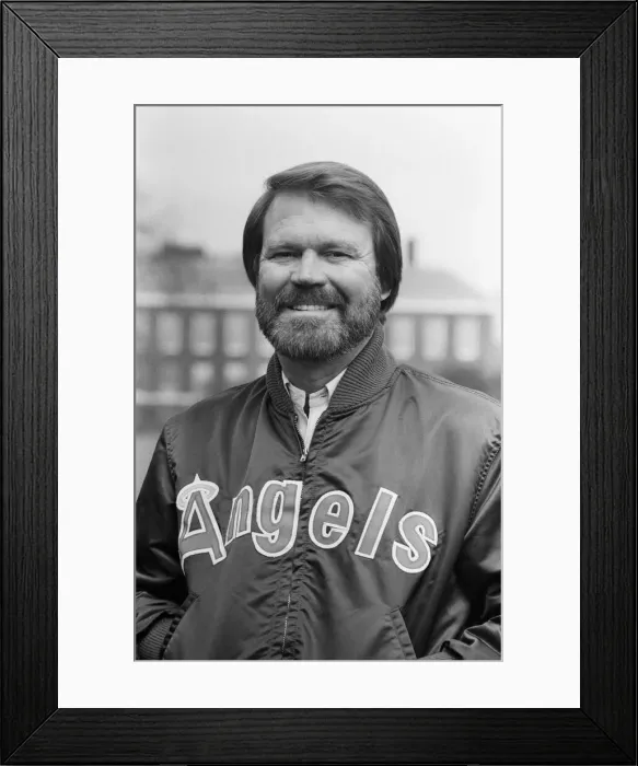 Framed Print : Glen Campbell in London. 19th April 1984 See another frame in this set that Framed Print : Glen Campbell in London. 19th April 1984 See another frame in this set that