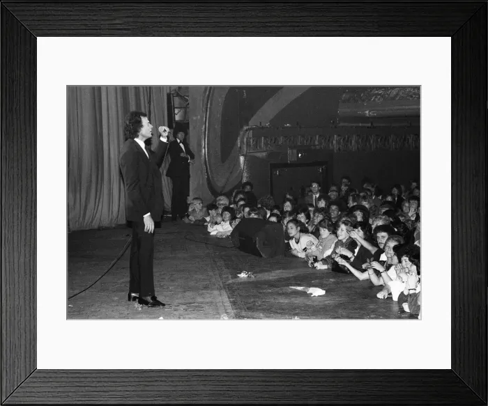 Framed Print : Singer Julio Iglesias. October 1982 Framed Print : Singer Julio Iglesias. October 1982