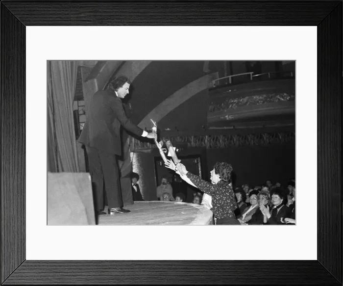 Framed Print : Singer Julio Iglesias. October 1982 Framed Print : Singer Julio Iglesias. October 1982