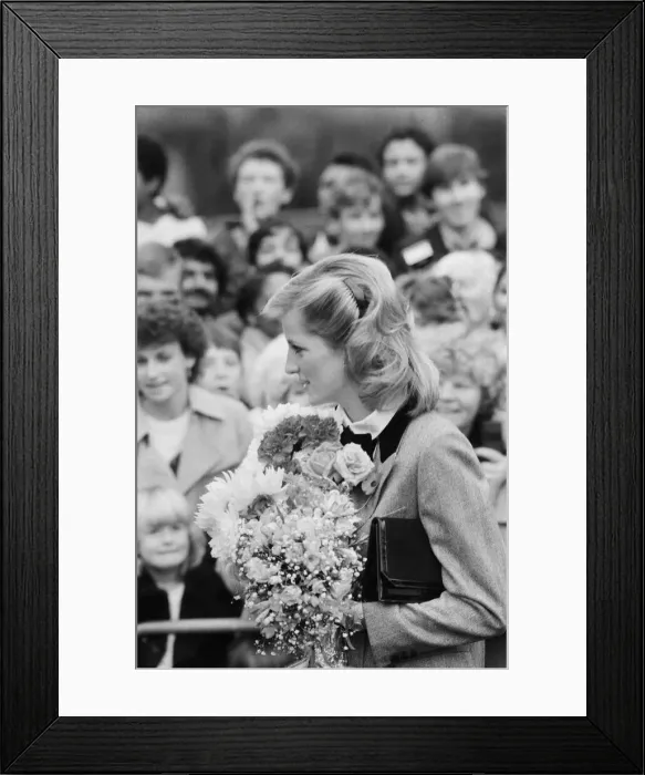 Framed Print : HRH Princess Diana, The Princess of Wales, visits Dr. Barnados home in East Ham, London