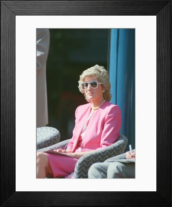 Framed Print : HRH Princess Diana, The Princess of Wales during her tour of Australia in 1988 Framed Print : HRH Princess Diana, The Princess of Wales during her tour of Australia in 1988