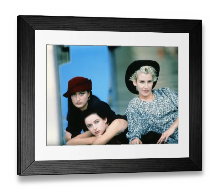 Framed Print : Jacquie O Sullivan, Keren Woodward and Sara Dallin of Bananarama. October 1988