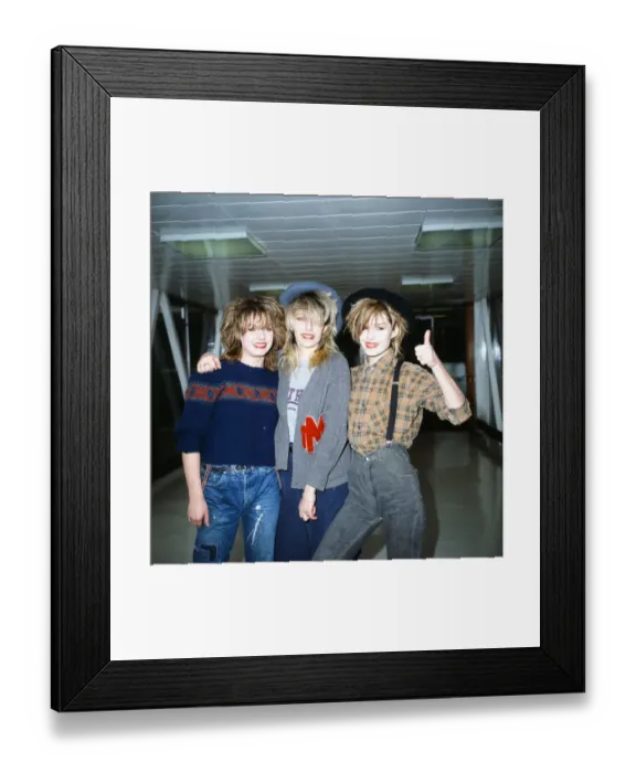 Framed Print : Keren Woodward, Sarah Dallin and Siobhan Fahey of Bananarama at Heathrow Airport to go to
