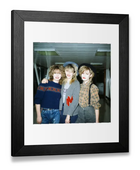 Framed Print : Keren Woodward, Sarah Dallin and Siobhan Fahey of Bananarama at Heathrow Airport to go to