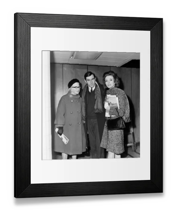 Framed Print : Joan Collins and Anthony Newley. 9th April 1964 Framed Print : Joan Collins and Anthony Newley. 9th April 1964