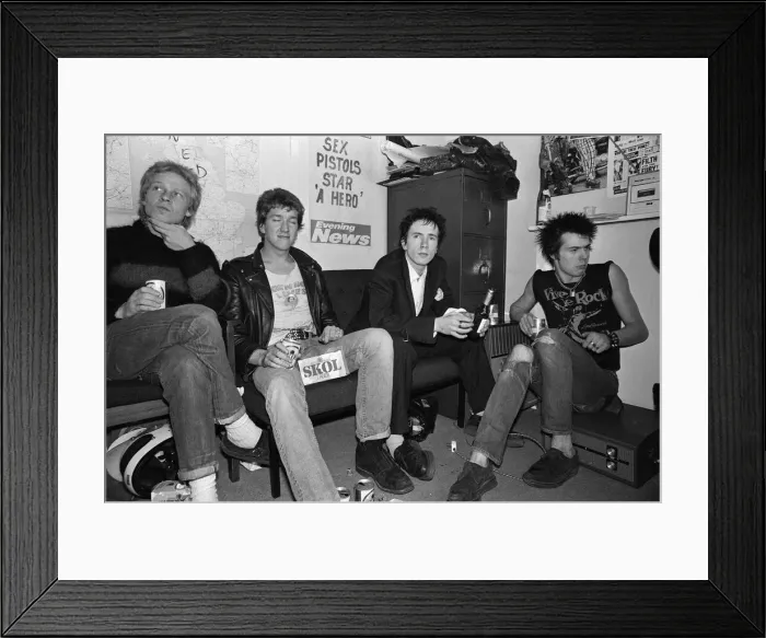 Framed Print : The punk band the Sex Pistols, who signed up last week with A & M Records have been fired