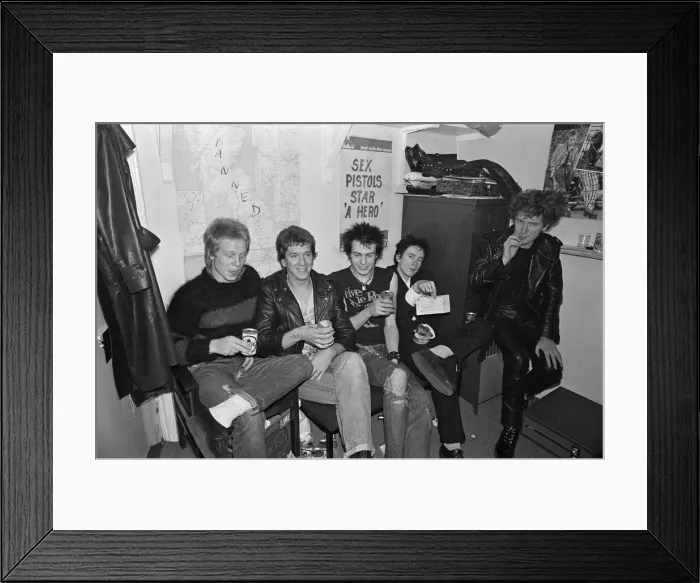 Framed Print : The punk band the Sex Pistols, who signed up last week with A & M Records have been fired