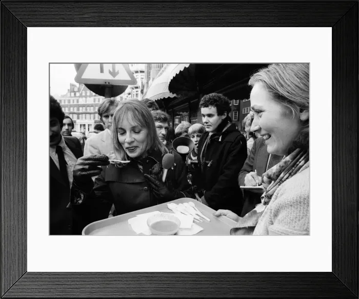 Framed Print : Thats Life'television star Esther Rantzen pictured asking passers-by to Framed Print : Thats Life'television star Esther Rantzen pictured asking passers-by to