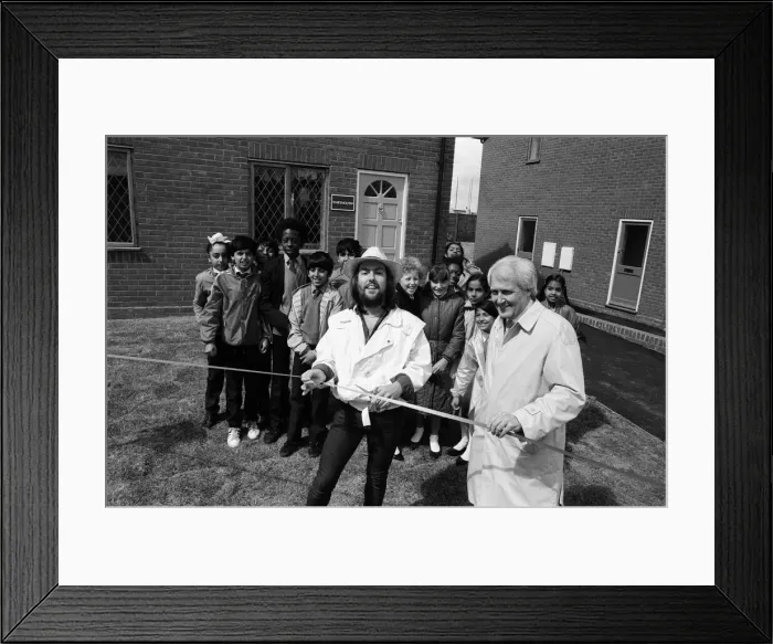 Framed Print : Slade star Dave Hill tried not to bring the house down Framed Print : Slade star Dave Hill tried not to bring the house down