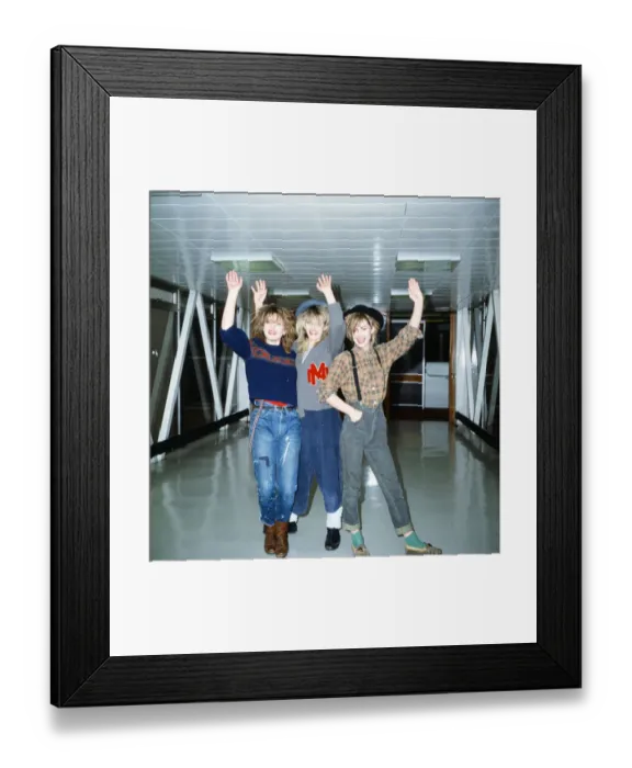 Framed Print : Keren Woodward, Sarah Dallin and Siobhan Fahey of Bananarama at Heathrow Airport to go to
