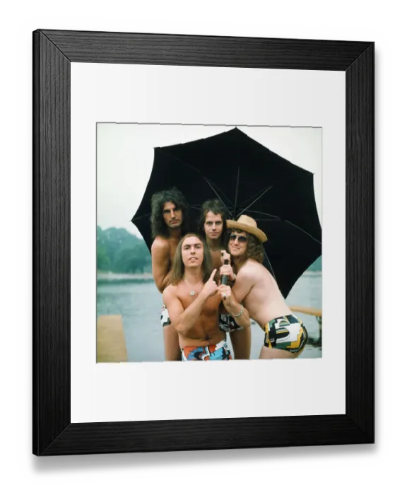 Framed Print : Slade (Don Powell, Dave Hill, Jim Lea and Noddy Holder) go for a swim at The Serpentine Framed Print : Slade (Don Powell, Dave Hill, Jim Lea and Noddy Holder) go for a swim at The Serpentine