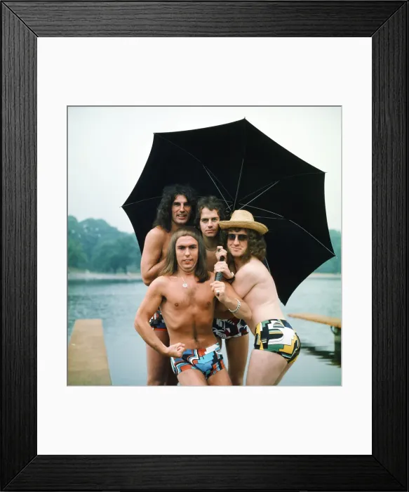Framed Print : Slade (Don Powell, Dave Hill, Jim Lea and Noddy Holder) go for a swim at The Serpentine Framed Print : Slade (Don Powell, Dave Hill, Jim Lea and Noddy Holder) go for a swim at The Serpentine