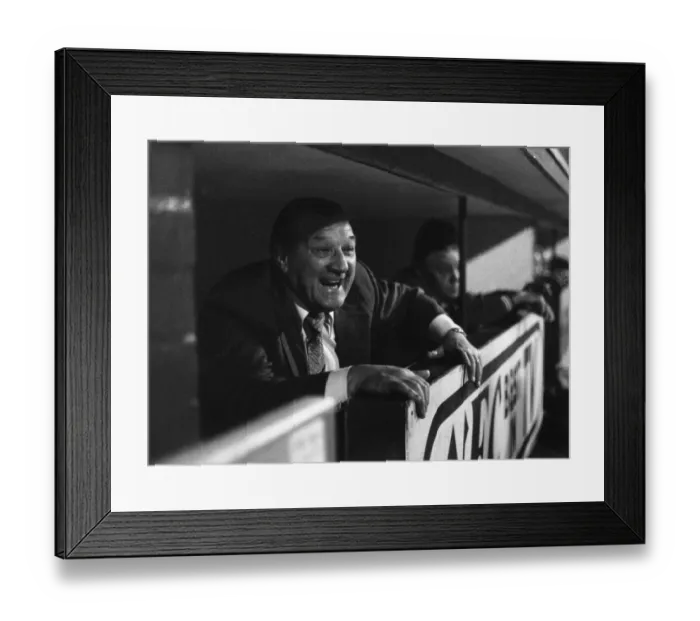 Framed Print : Liverpool manager Bob paisley in happy mood in his dugout. Circa 1981 Framed Print : Liverpool manager Bob paisley in happy mood in his dugout. Circa 1981