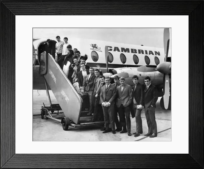 Framed Print : Liverpool team depart from Speke Airport for Bilbao. 17th September 1968