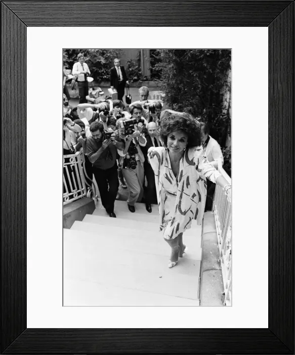 Framed Print : Joan Collins promoting her new television series Sins'. 4th September 1987
