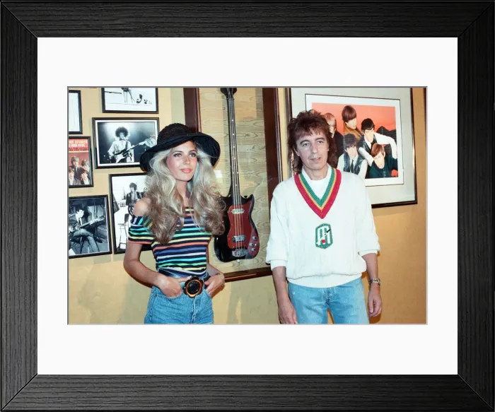 Framed Print : Bill Wyman and Mandy Smith at Sticky Fingers, Bills new restaurant in Kensington Framed Print : Bill Wyman and Mandy Smith at Sticky Fingers, Bills new restaurant in Kensington