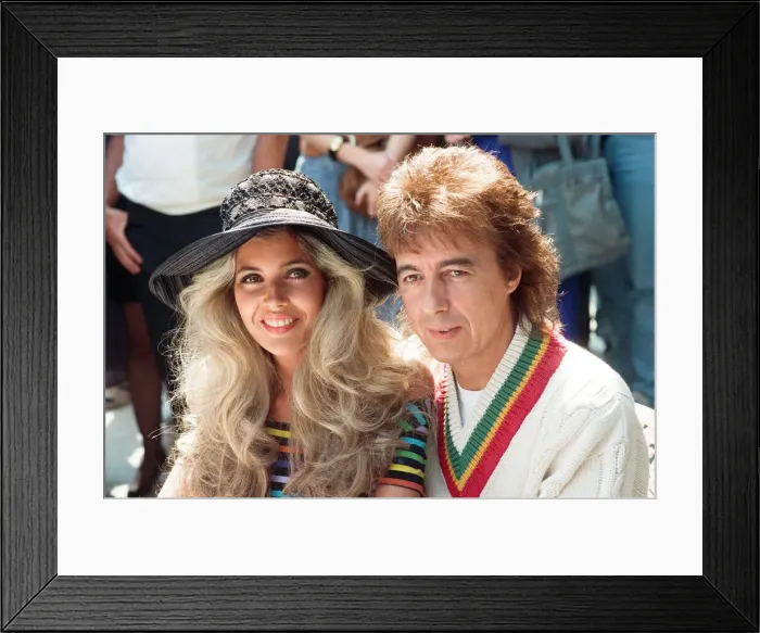 Framed Print : Bill Wyman and Mandy Smith at Sticky Fingers, Bills new restaurant in Kensington Framed Print : Bill Wyman and Mandy Smith at Sticky Fingers, Bills new restaurant in Kensington