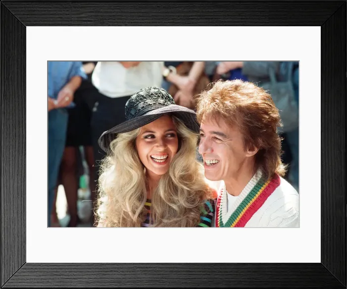 Framed Print : Bill Wyman and Mandy Smith at Sticky Fingers, Bills new restaurant in Kensington Framed Print : Bill Wyman and Mandy Smith at Sticky Fingers, Bills new restaurant in Kensington
