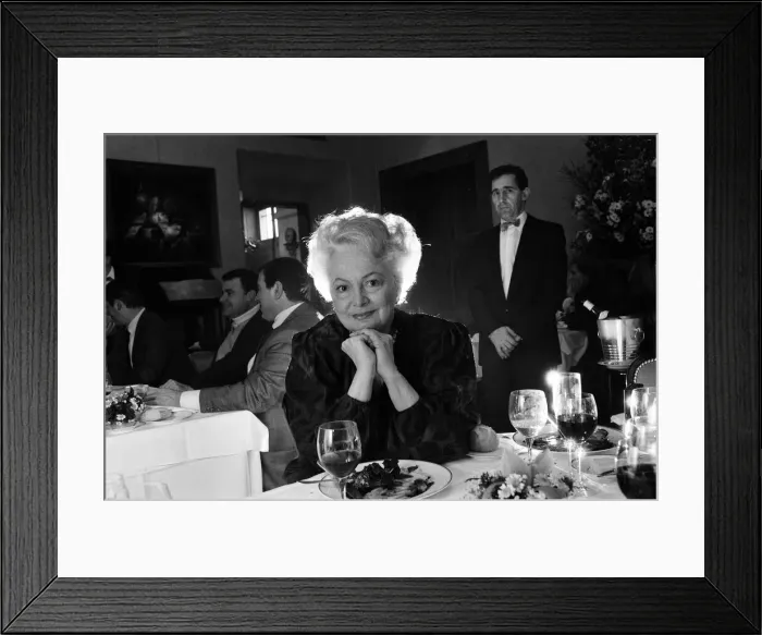Framed Print : Olivia de Havilland near her home in Paris. 10th December 1987 Framed Print : Olivia de Havilland near her home in Paris. 10th December 1987