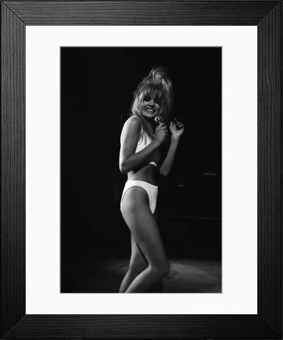Framed Print : Mandy Smith at a nightclub to promote her new song. 17th January 1987 Framed Print : Mandy Smith at a nightclub to promote her new song. 17th January 1987