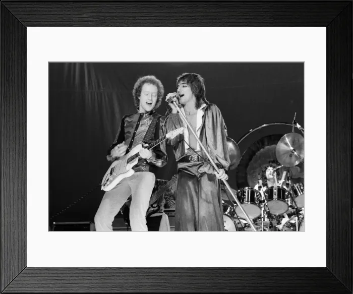 Framed Print : Rod Stewart performing on stage in Helsinki, Finland, during his European Tour 1976 Framed Print : Rod Stewart performing on stage in Helsinki, Finland, during his European Tour 1976