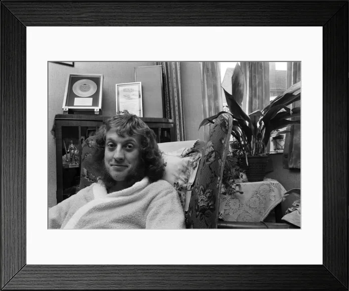 Framed Print : Fighting fit and ready to go - that was pop star Noddy Holder, leader singer of Slade Framed Print : Fighting fit and ready to go - that was pop star Noddy Holder, leader singer of Slade