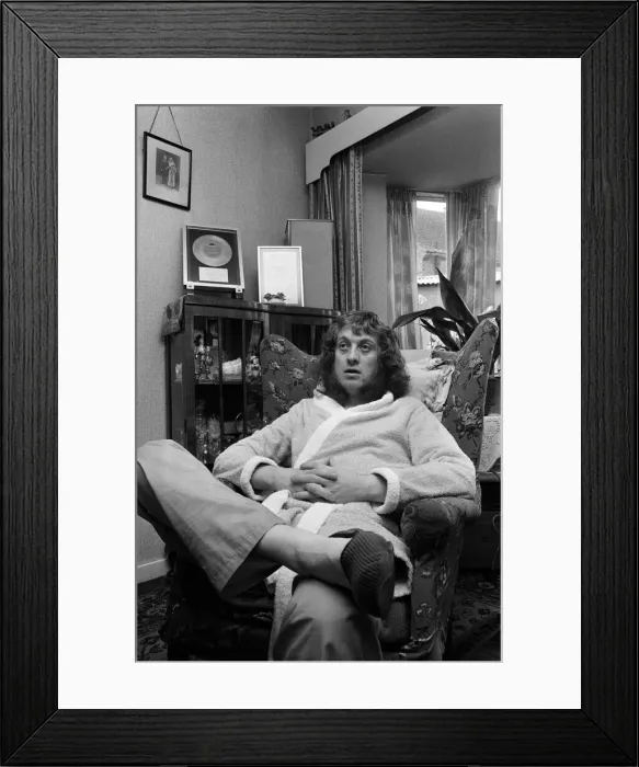 Framed Print : Fighting fit and ready to go - that was pop star Noddy Holder, leader singer of Slade Framed Print : Fighting fit and ready to go - that was pop star Noddy Holder, leader singer of Slade