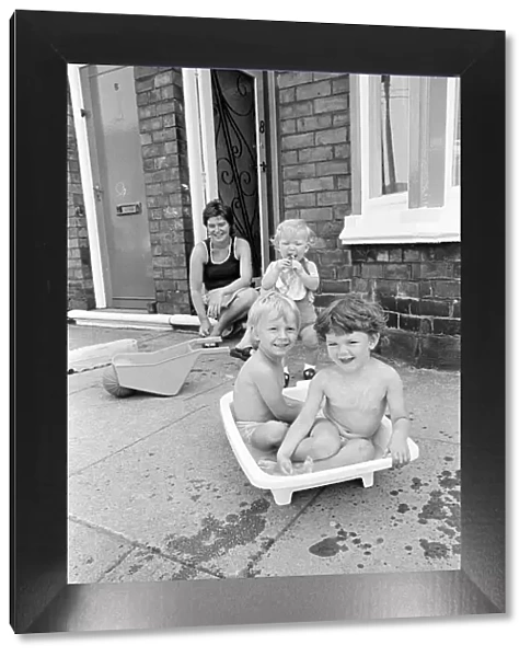 Summer Weather Scenes, Middlesbrough, August 1976. Our picture shows