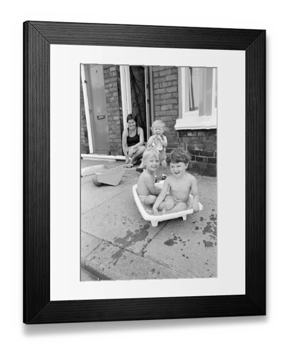 Framed Print : Summer Weather Scenes, Middlesbrough, August 1976. Our picture shows Framed Print : Summer Weather Scenes, Middlesbrough, August 1976. Our picture shows