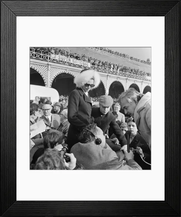 Framed Print : Brightons Veteran Car Run. It was a royal send -off for the RAC London Framed Print : Brightons Veteran Car Run. It was a royal send -off for the RAC London