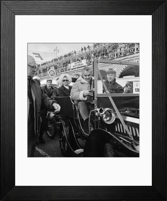 Framed Print : Brightons Veteran Car Run. It was a royal send -off for the RAC London Framed Print : Brightons Veteran Car Run. It was a royal send -off for the RAC London