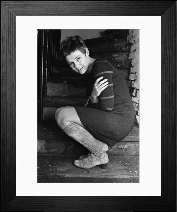 Framed Print : Actress Judi Dench at home. 17th November 1967 Framed Print : Actress Judi Dench at home. 17th November 1967