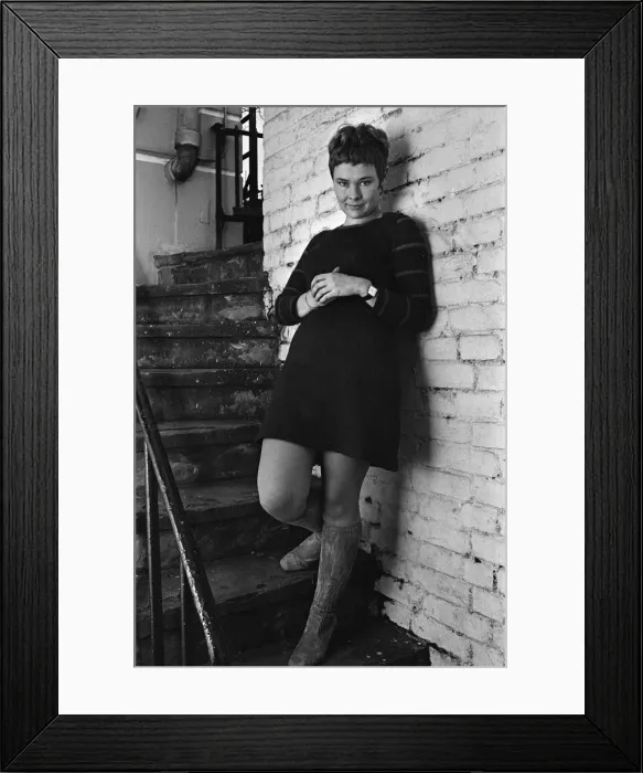Framed Print : Actress Judi Dench at home. 17th November 1967 Framed Print : Actress Judi Dench at home. 17th November 1967