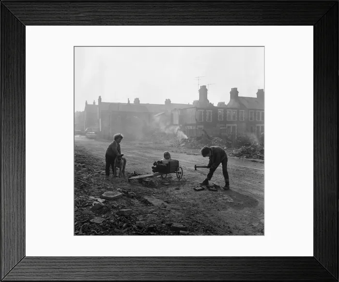 Framed Print : Cannon Street scenes, Middlesbrough. 1972 Framed Print : Cannon Street scenes, Middlesbrough. 1972