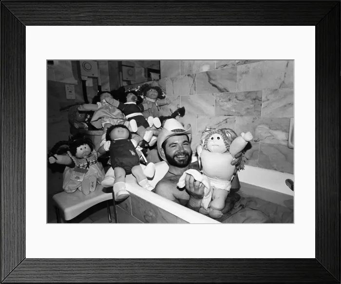 Framed Print : The European Tour of Xavier Roberts is in full swing! He is the creator of the Cabbage Framed Print : The European Tour of Xavier Roberts is in full swing! He is the creator of the Cabbage