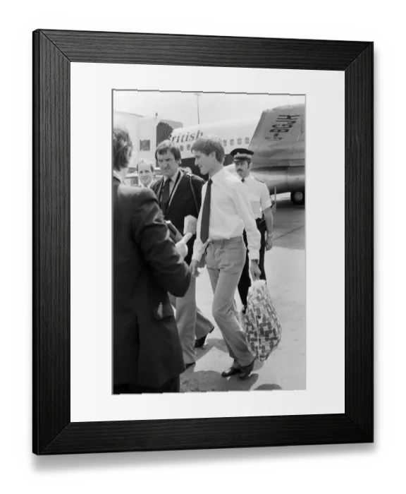 Framed Print : Sub Lieutenant Ian Soapy'Watson arrives at Gatwick airport Framed Print : Sub Lieutenant Ian Soapy'Watson arrives at Gatwick airport