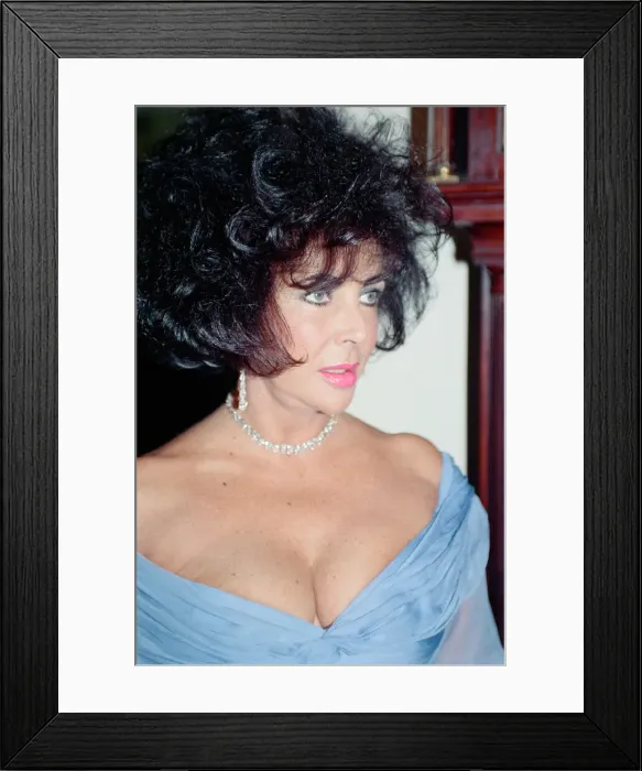 Framed Print : Elizabeth Taylor at a gala dinner in aid of the AIDS Crisis Trust in Whitehall Framed Print : Elizabeth Taylor at a gala dinner in aid of the AIDS Crisis Trust in Whitehall