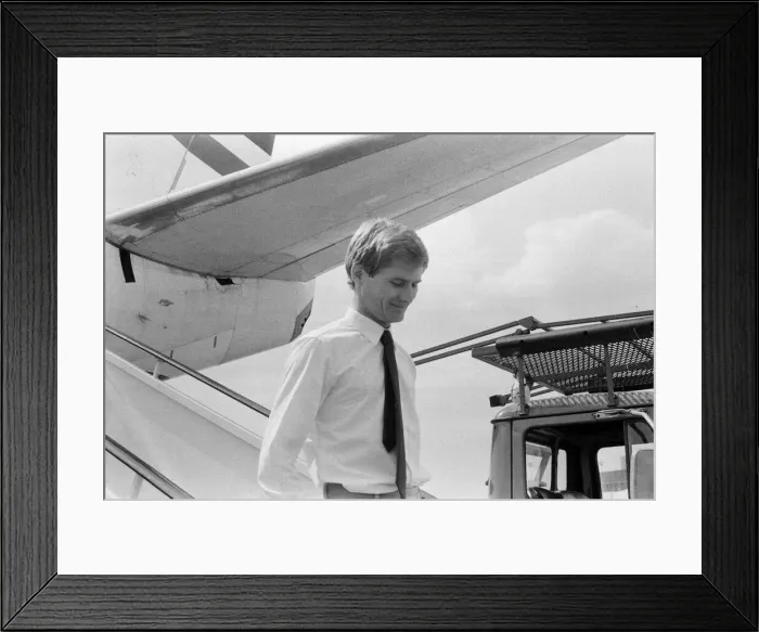 Framed Print : Sub Lieutenant Ian Soapy'Watson arrives at Gatwick airport Framed Print : Sub Lieutenant Ian Soapy'Watson arrives at Gatwick airport