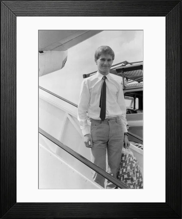 Framed Print : Sub Lieutenant Ian Soapy'Watson arrives at Gatwick airport