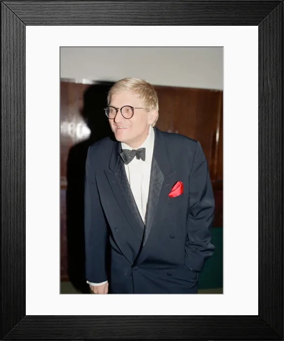 Framed Print : David Hockney at a gala dinner in aid of the AIDS Crisis Trust in Whitehall Framed Print : David Hockney at a gala dinner in aid of the AIDS Crisis Trust in Whitehall