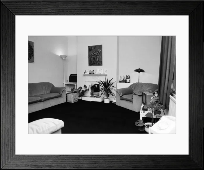 Framed Print : Interior views of accommodation in Clapham, London. Pictured, views of the lounge Framed Print : Interior views of accommodation in Clapham, London. Pictured, views of the lounge