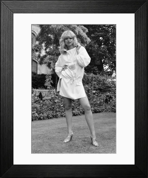 Framed Print : Model wearing 1977 clothing, Sunday Mirror fashion feature, pictured in garden Framed Print : Model wearing 1977 clothing, Sunday Mirror fashion feature, pictured in garden