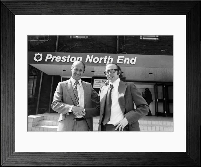 Framed Print : Nobby Stiles signs for Preston North End F. C. he is pictured with manager Bobby Charlton Framed Print : Nobby Stiles signs for Preston North End F. C. he is pictured with manager Bobby Charlton
