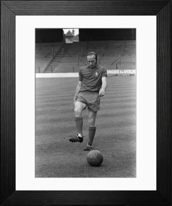 Framed Print : Middlesbrough F. Cs Nobby Stiles. 1971