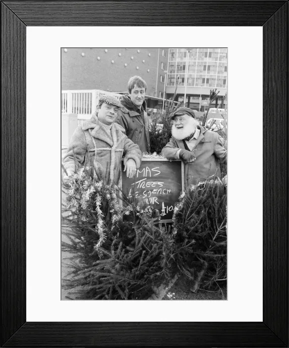 Framed Print : Left to right, David Jason as Del Boy, Nicholas Lyndhurst as Rodney Framed Print : Left to right, David Jason as Del Boy, Nicholas Lyndhurst as Rodney
