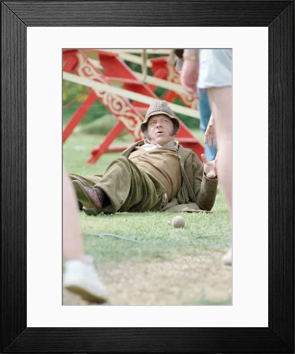 Framed Print : Actor David Jason pictured during the filming of The Darling Buds of May Framed Print : Actor David Jason pictured during the filming of The Darling Buds of May