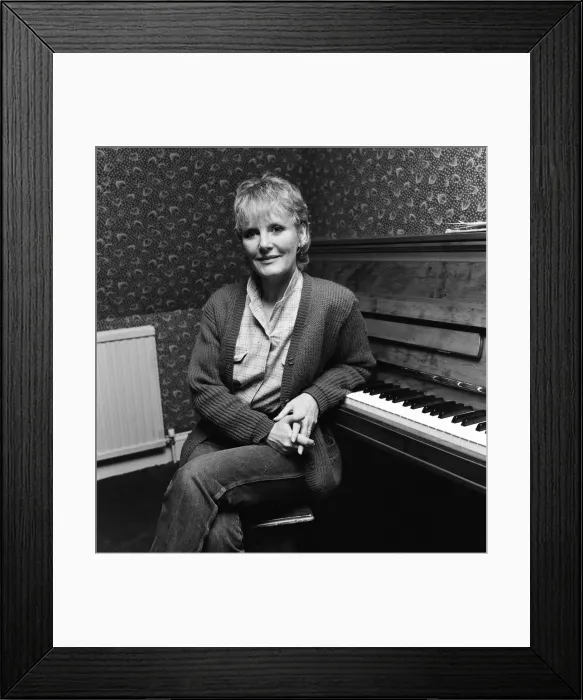Framed Print : Singer Petula Clark. 10th February 1981 Framed Print : Singer Petula Clark. 10th February 1981