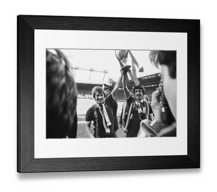 Framed Print : Liverpool Football team celebrate winning the League title after defeating Aston Villa Framed Print : Liverpool Football team celebrate winning the League title after defeating Aston Villa