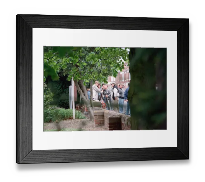 Framed Print : David Jason, Nicholas Lyndhurst and Denis Lill during the filming of the